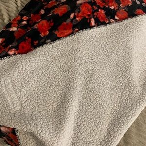 sherpa vs throw over blanket